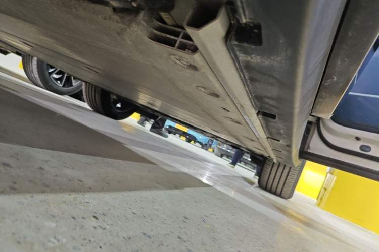 Used Zeekr X 2025 5-Seater Long-Range Version Right Side Sill