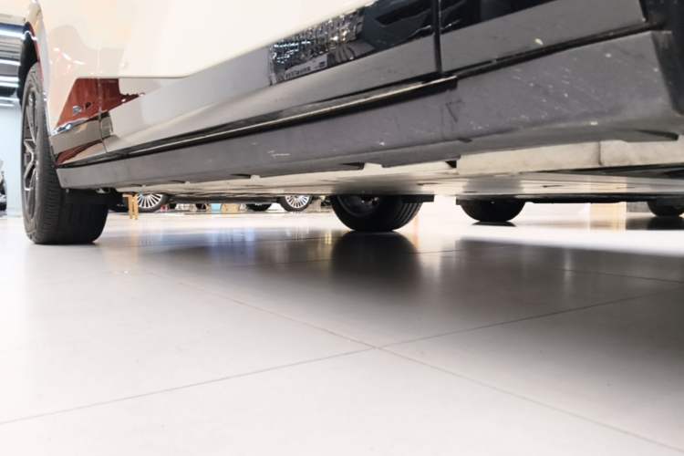 Used Zeekr X 2025 5-Seater Long-Range Version Right Side Sill