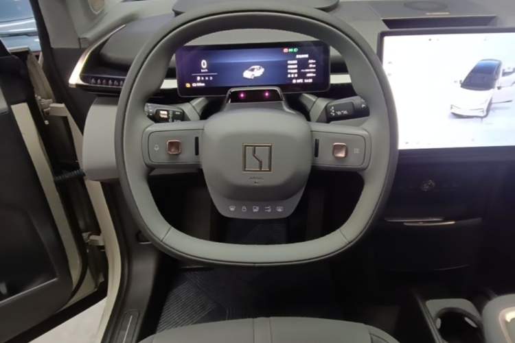 Used Zeekr X 2025 Four-Seater Rear-Drive Cube Version Steering Wheel