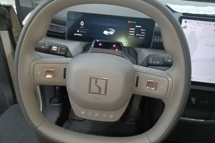 Used Zeekr X 2025 Four-Seater Rear-Drive Cube Version Steering Wheel