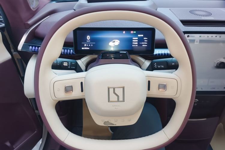 Used Zeekr X 2025 Four-Seater Rear-Drive Cube Version Steering Wheel