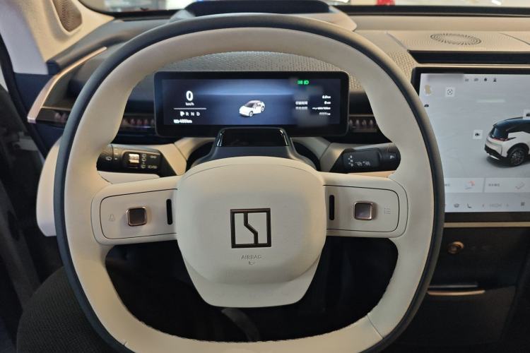 Used Zeekr X 2025 Four-Seater Rear-Drive Cube Version Steering Wheel