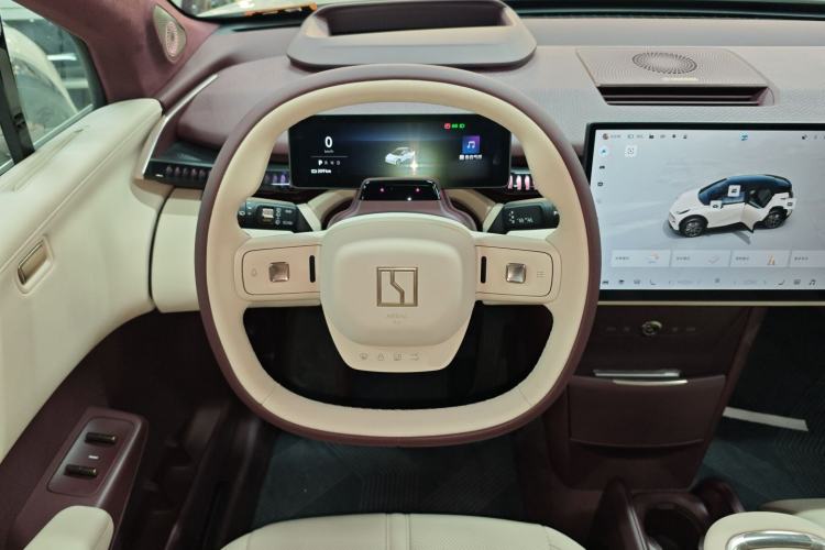 Used Zeekr X 2025 Four-Seater Rear-Drive Cube Version Steering Wheel
