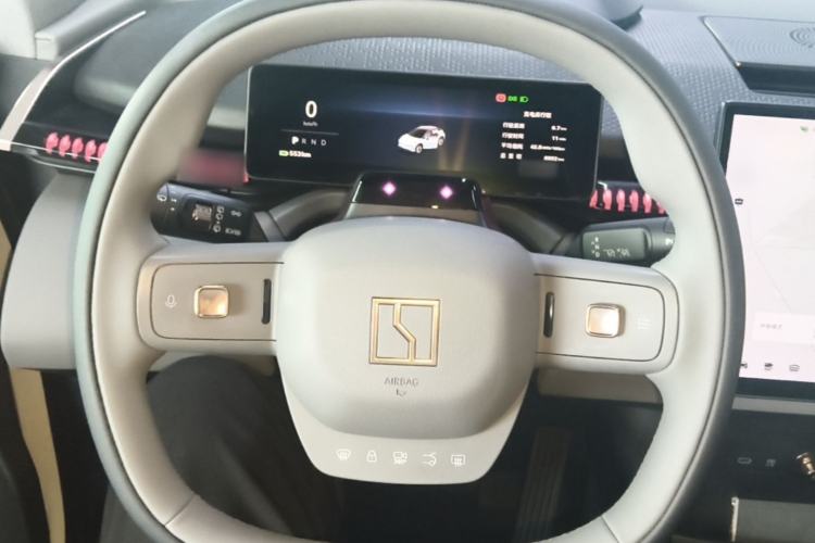 Used Zeekr X 2025 Four-Seater Rear-Drive Cube Version Steering Wheel