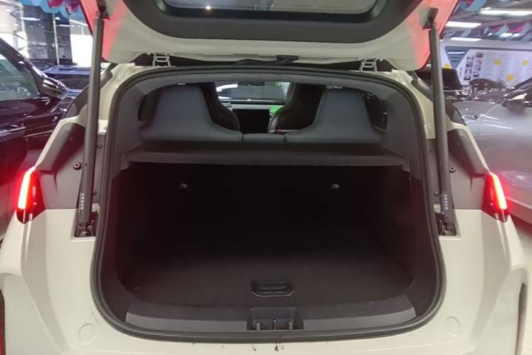 Used Zeekr X 2025 Four-Seater Rear-Drive Cube Version Trunk