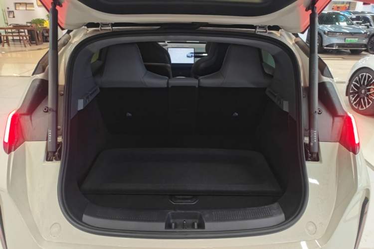 Used Zeekr X 2025 Four-Seater Rear-Drive Cube Version Trunk