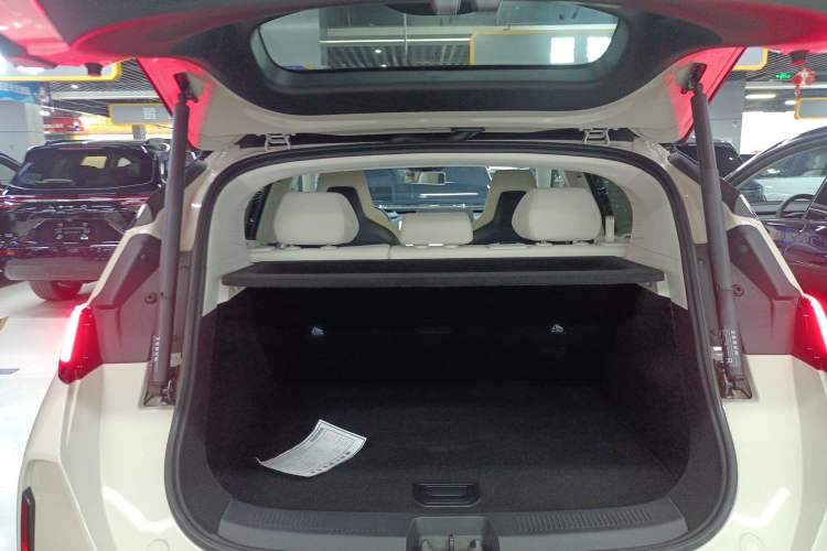 Used Zeekr X 2025 5-Seater Four-Wheel Drive Sport Version Trunk
