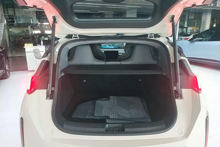 Used Zeekr X 2025 Four-Seater Rear-Drive Cube Version Trunk
