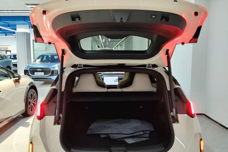 Used Zeekr X 2025 Four-Seater Rear-Drive Cube Version Trunk