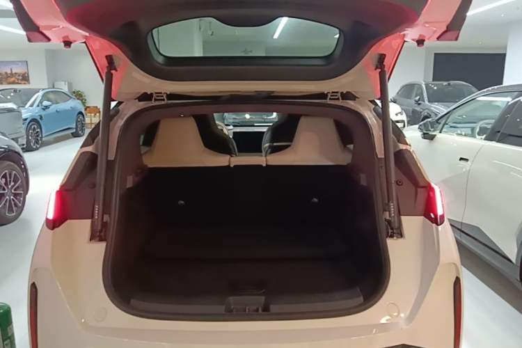 Used Zeekr X 2025 Four-Seater Rear-Drive Cube Version Trunk