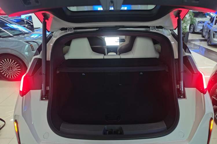 Used Zeekr X 2025 Four-Seater Rear-Drive Cube Version Trunk