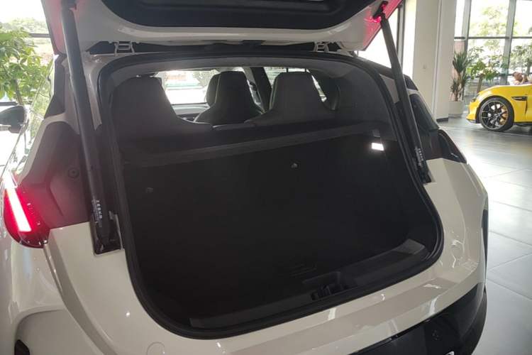 Used Zeekr X 2025 Four-Seater Rear-Drive Cube Version Trunk