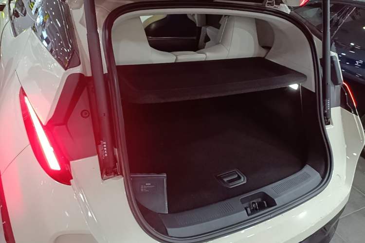 Used Zeekr X 2025 Four-Seater Rear-Drive Cube Version Trunk
