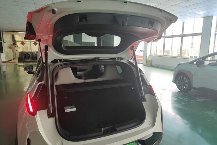 Used Zeekr X 2025 Four-Seater Rear-Drive Cube Version Trunk