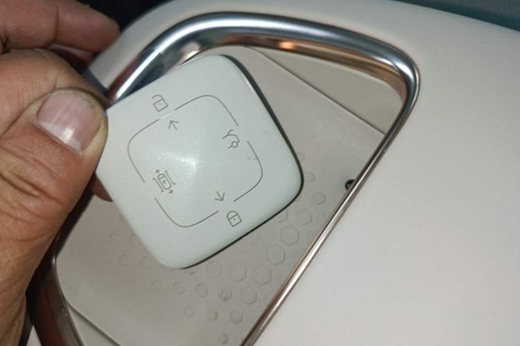 Used Zeekr X 2025 Four-Seater Rear-Drive Cube Version Vehicle Key