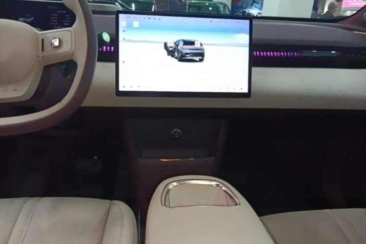 Used Zeekr X 2025 Four-Seater Rear-Drive Cube Version Audio And AC Panel