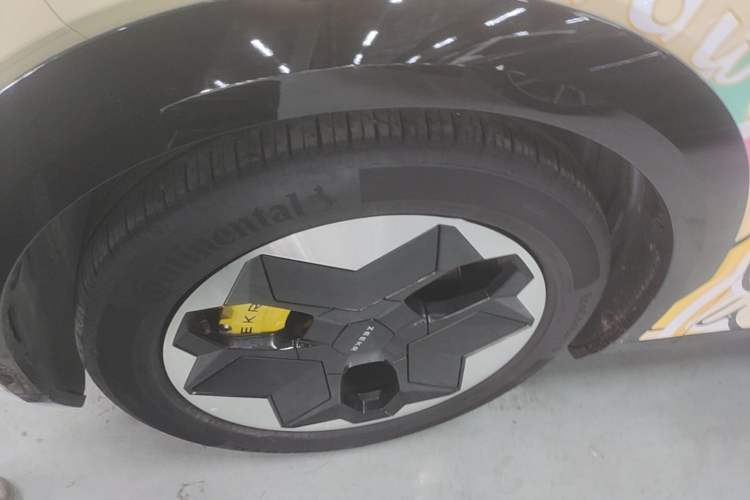 Used Zeekr X 2025 5-Seater Long-Range Version Exterior 4