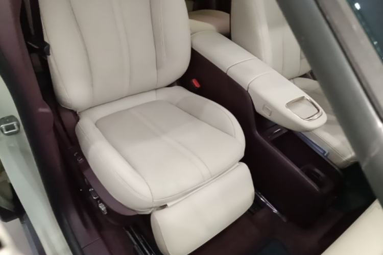 Used Zeekr X 2025 Four-Seater Rear-Drive Cube Version Right Front Seat