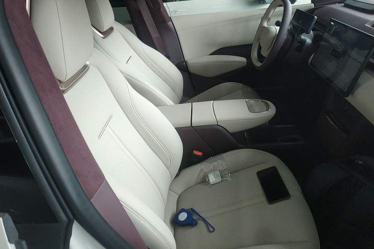 Used Zeekr X 2025 5-Seater Long-Range Version Right Front Seat