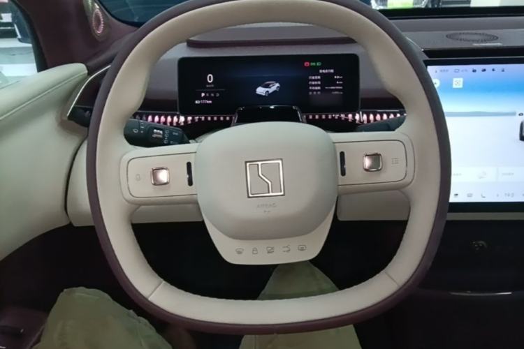 Used Zeekr X 2025 Four-Seater Rear-Drive Cube Version Steering Wheel