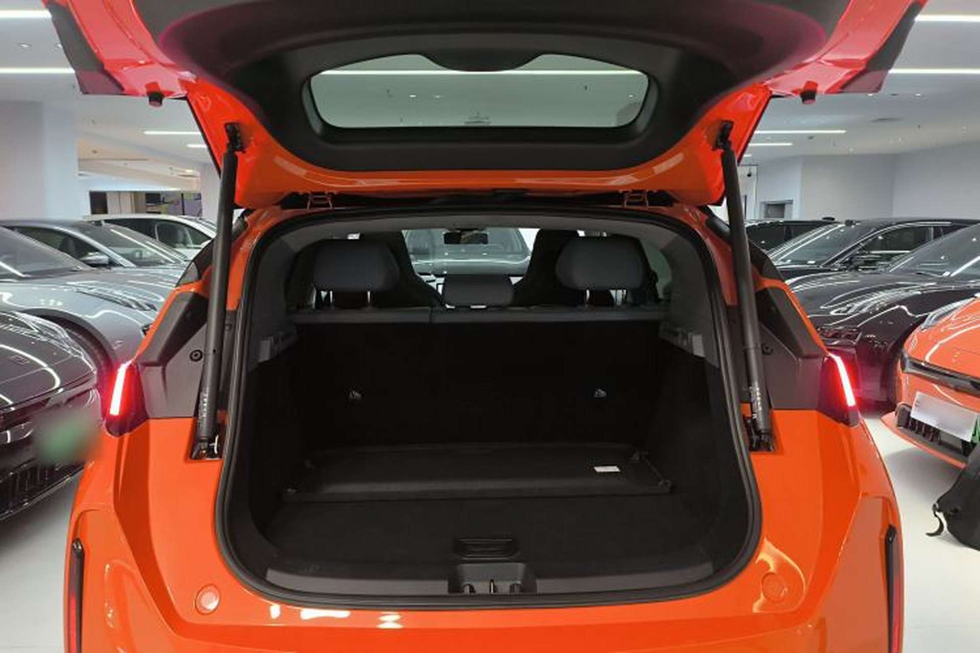 Used Zeekr X 2025 5-Seater Four-Wheel Drive Sport Version Trunk