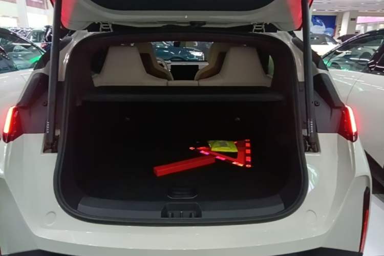 Used Zeekr X 2025 Four-Seater Rear-Drive Cube Version Trunk