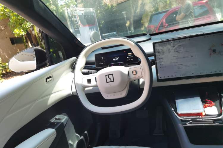 Used Zeekr X 2026 Max Five-Seat Edition Steering Wheel