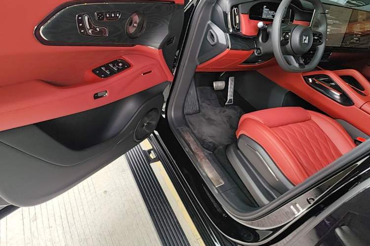 Used Zeekr 8X 2026 Model Ultra Edition 70kWh Driver Seat