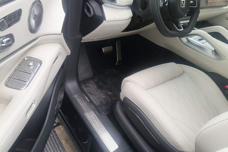 Used Zeekr 8X 2026 Model Ultra+ Edition 70kWh Driver Seat