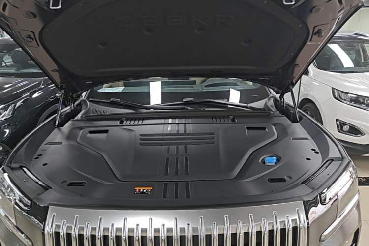 Used Zeekr 8X 2026 Model Ultra+ Edition 70kWh Engine Bay