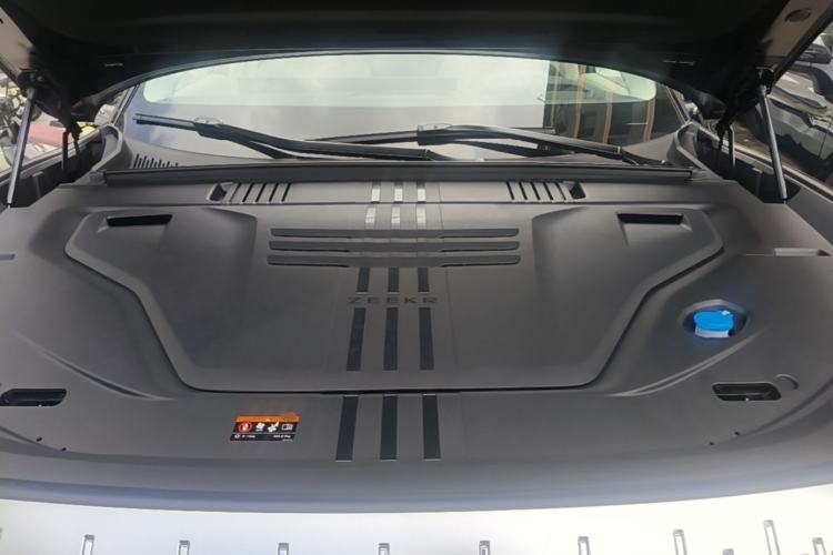Used Zeekr 8X 2026 Model Ultra+ Edition 70kWh Engine Bay
