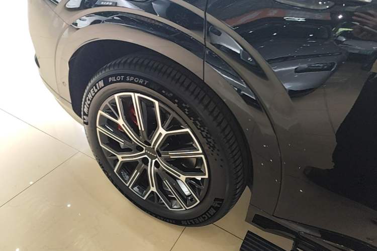 Used Zeekr 8X 2026 Model Ultra Edition 70kWh Exterior 5
