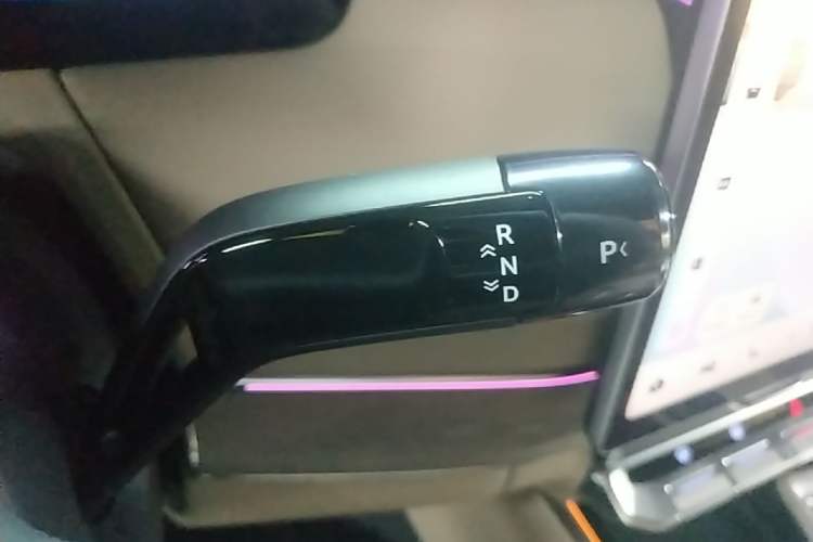 Used Zeekr 8X 2026 Model Max Edition 55kWh Gear Lever