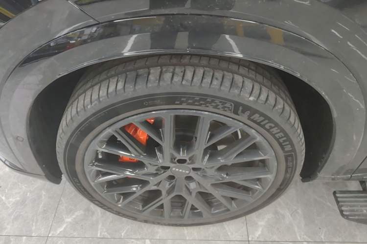 Used Zeekr 8X 2026 Model Ultra Edition 70kWh Left Front Wheel Hub