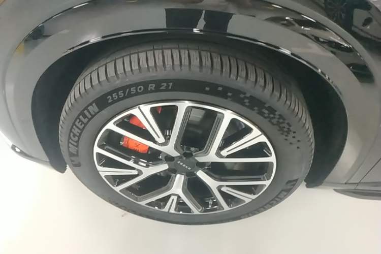Used Zeekr 8X 2026 Model Max Edition 55kWh Left Front Wheel Hub