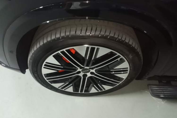 Used Zeekr 8X 2026 Model Ultra Edition 55kWh Left Front Wheel Hub