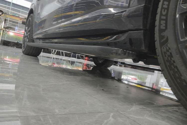 Used Zeekr 8X 2026 Model Ultra Edition 70kWh Left Side Sill