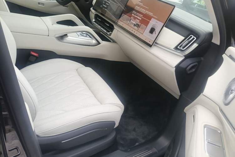 Used Zeekr 8X 2026 Model Ultra+ Edition 70kWh Right Front Seat