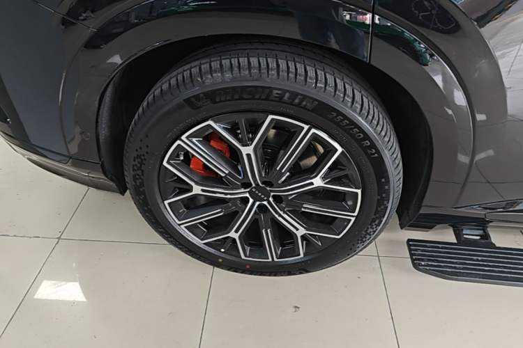 Used Zeekr 8X 2026 Model Max Edition 55kWh Right Rear Wheel Hub