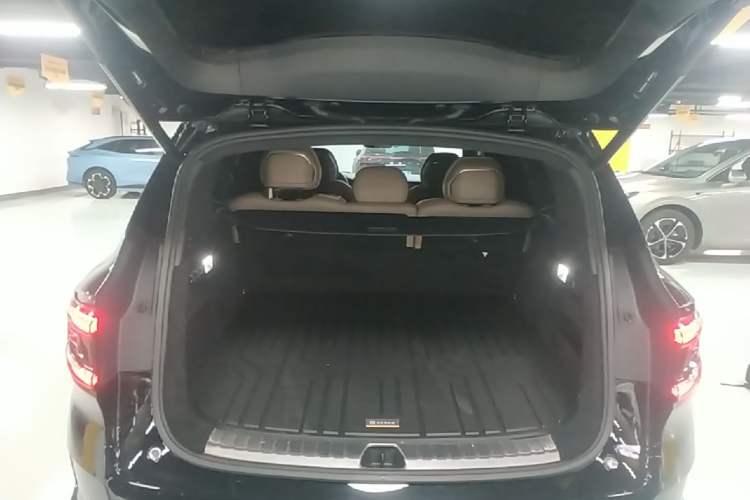 Used Zeekr 8X 2026 Model Max Edition 55kWh Trunk