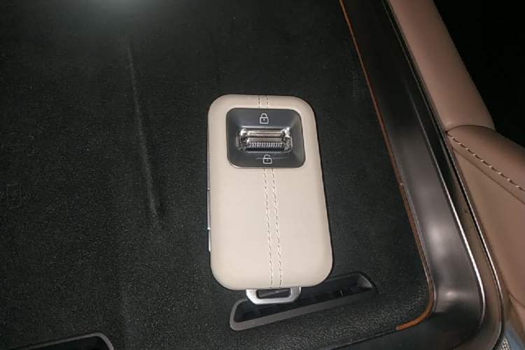 Used Zeekr 8X 2026 Model Max Edition 55kWh Vehicle Key