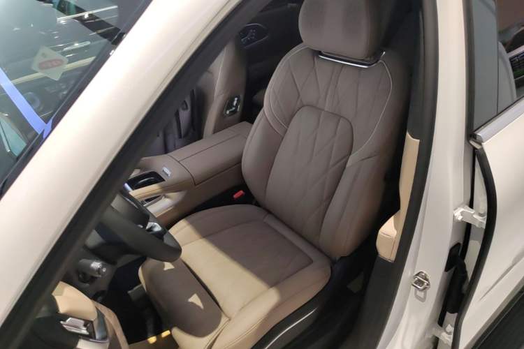 Used Zeekr 8X 2026 Model Max Edition 70kWh Left Front Seat