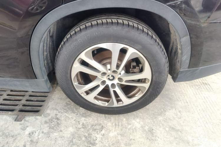 Used Zinoro 60H 2017 Standard Model Left Rear Wheel Hub
