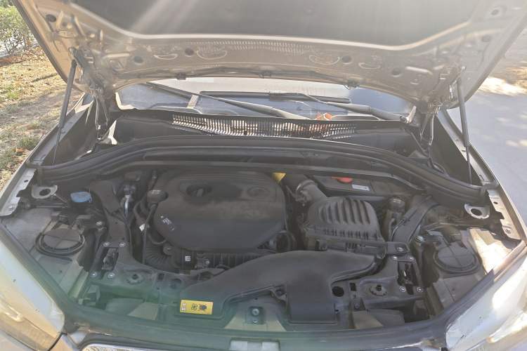 Used Zinoro 60H 2017 Standard Model Engine Bay