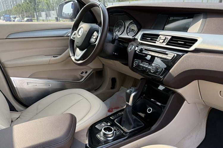 Used Zinoro 60H 2017 Standard Model Interior 6