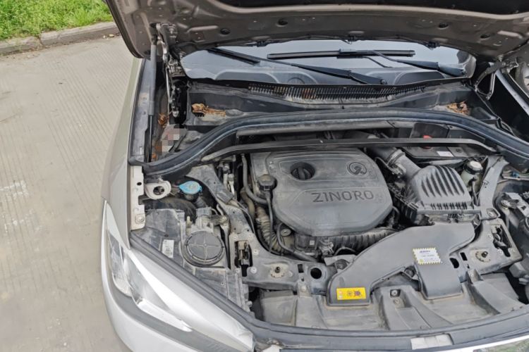 Used Zinoro 60H 2017 Standard Model Engine Bay Right