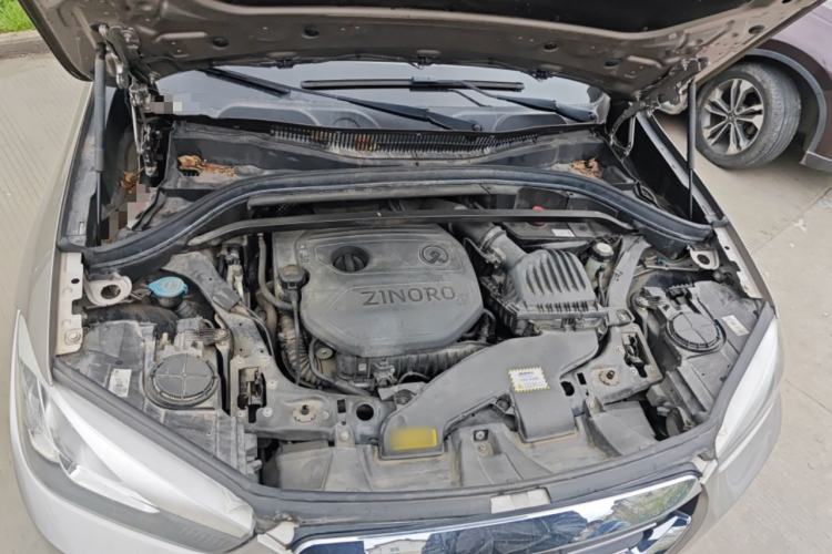 Used Zinoro 60H 2017 Standard Model Engine Bay