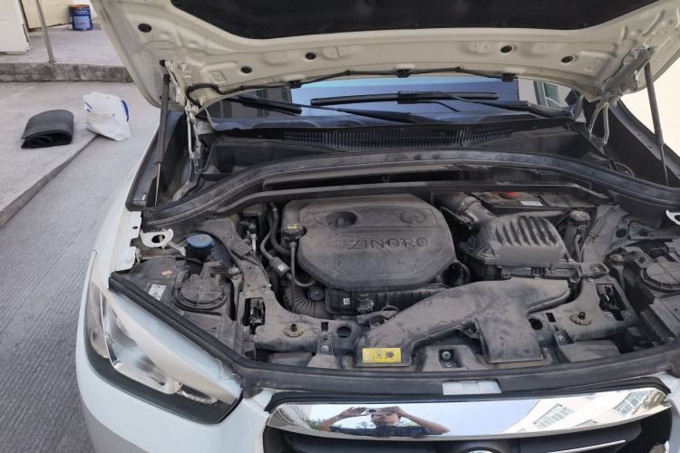 Used Zinoro 60H 2017 Standard Model Engine Bay Right