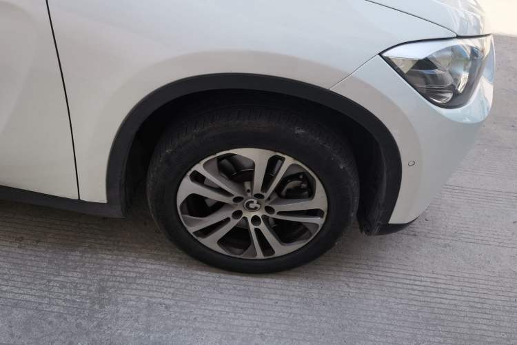 Used Zinoro 60H 2017 Standard Model Right Front Wheel Hub