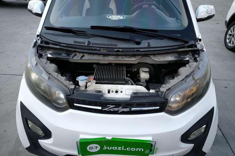 Used Zotye 2016 E30 Standard Model Engine Bay